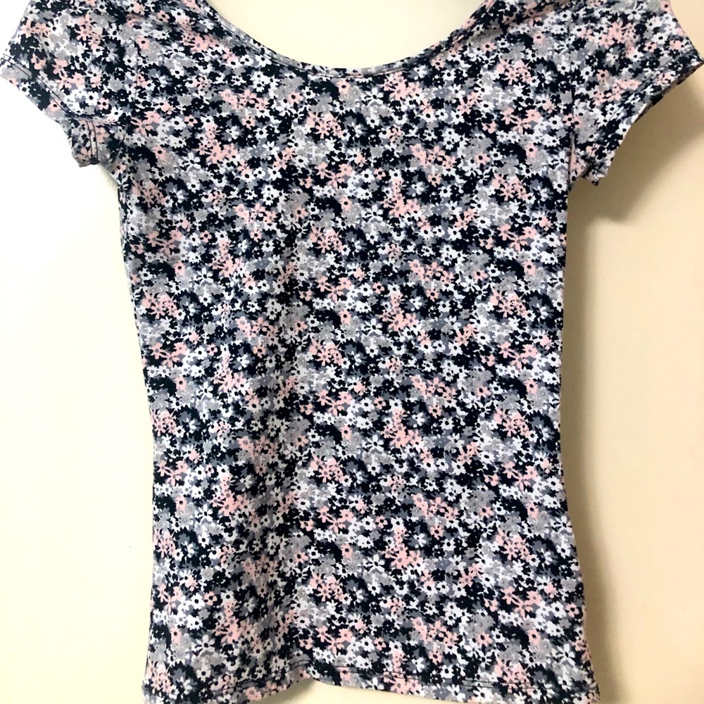 Floral Fitted T-shirt with Cross Back